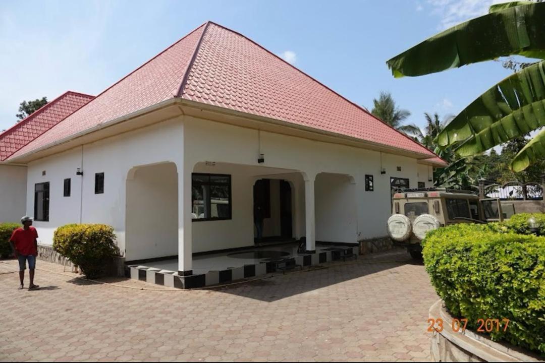 Parkbridge Resort Mto wa Mbu ภายนอก รูปภาพ